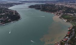 Yağmur sonrası İstanbul Boğazı çamura bulandı
