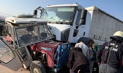 Tır traktörle çarpıştı: 2 ölü, 1 yaralı