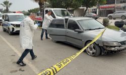 Aracının önünü kesip bıçakladılar!