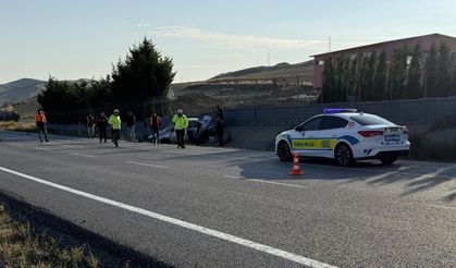 Yozgat'ta otomobil devrildi: 3 kişi yaralandı