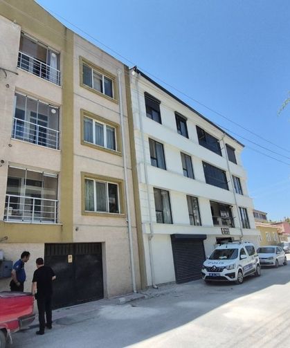9 metre yükseklikten düşen 3 yaşındaki çocuk ağır yaralandı