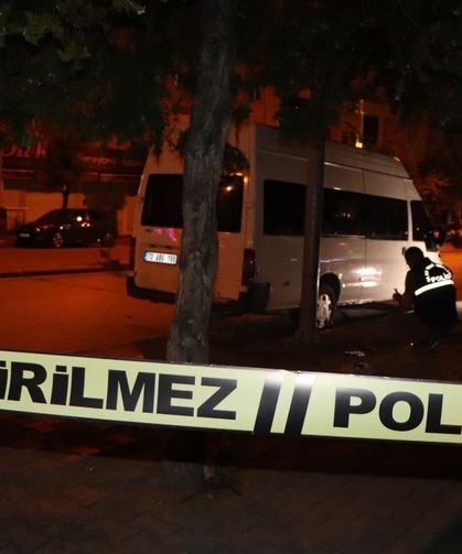 Adam evinde ölü bulundu