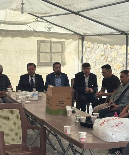 AK Parti Yozgat teşkilatından Seyran ailesine taziye ziyareti