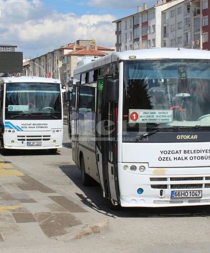 Emeklilerin ücretsiz otobüs kartında yaş şartı değişiyor