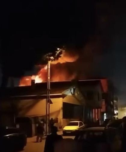 Kulübede çıkan yangın 2 binaya sıçradı