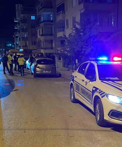 Otomobil park halindeki araca çarptı: 1 yaralı
