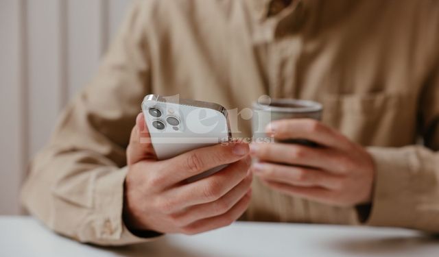 Telefon alırken dikkat! Tüm iPhone modellerinden daha fazla değer kaybetti
