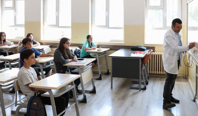 Ara tatil sonrası ilk ders zili yarın çalacak!