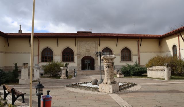 Komşuda bulunan şey hayrete düşürdü: Bin 500 yıllık tarih müzede!