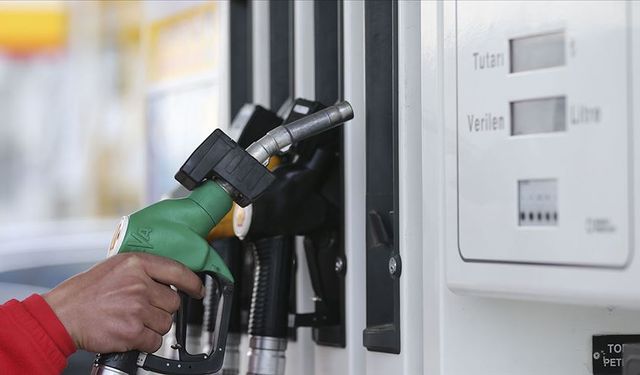 Araç sahiplerini sevindiren haber: Motorine ek indirim!