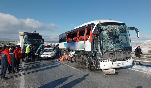 Sivas Üniversitesi'nden çağrı: 'Otobüslerde herkesin ismi kayıt altında olmalı'