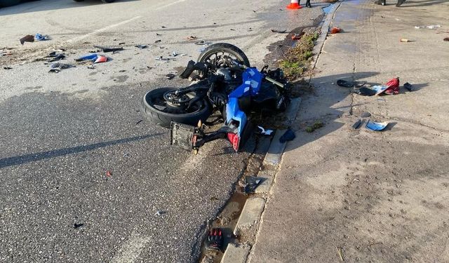 Kamyona çarpan motosiklet sürücüsünden üzücü haber!