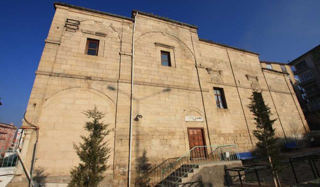 Türkiye'nin tam ortası Yozgat'ta 1996 yılında kiliseden camiye çevrildi!