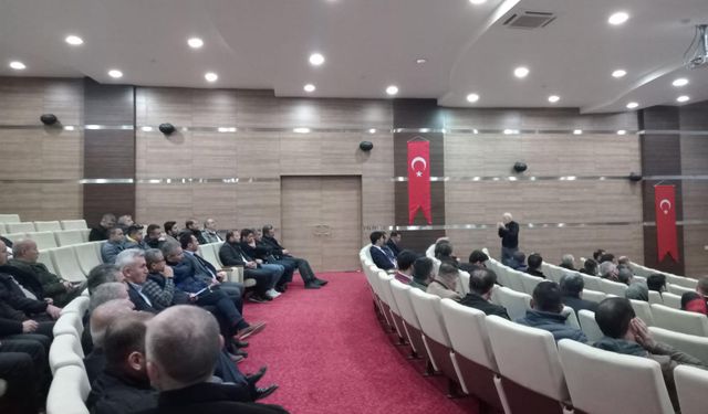 Yozgat'ta eğitimcilere konferans verildi