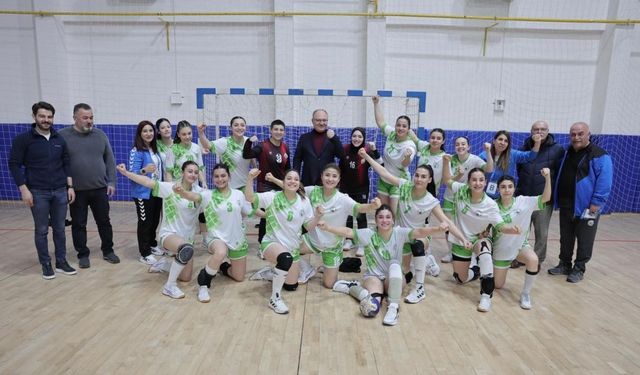 Sivas Belediyespor hentbol takımı play-off’a yükseldi