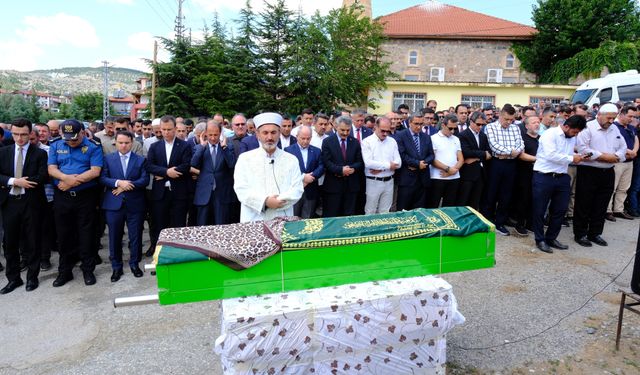 Eski Genel Sekreter'in annesi Yozgat'ta defnedildi!