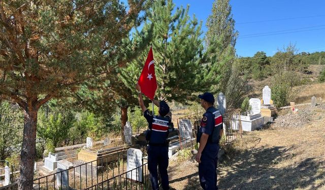 Çayıralan'da şehit kabristanları temizlendi