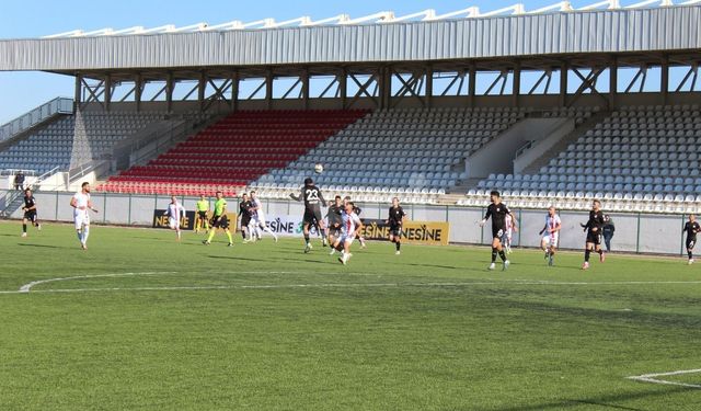 Ayvalıkgücü 4-3 Bozokspor