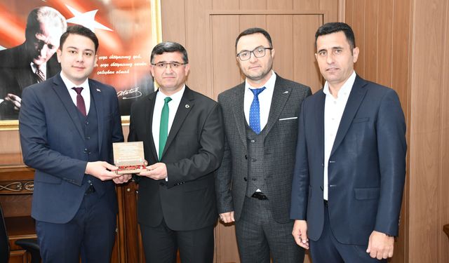 Başkan Kirazlıdan Kaymakam Öztürk'e ziyaret