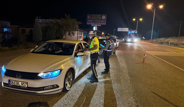 Yozgat'ta denetimler sıklaştı... Aranan kişi yakalandı!