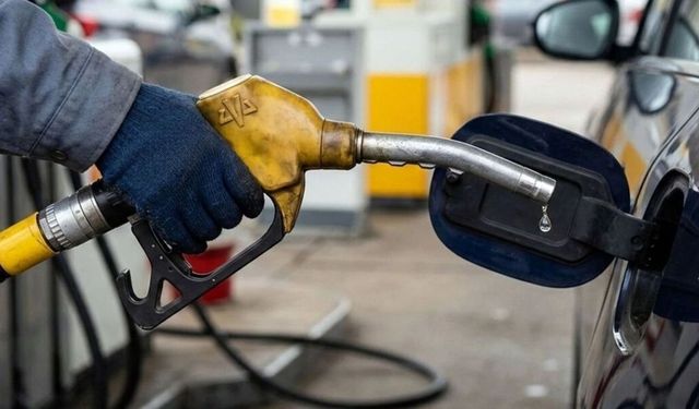 Akaryakıtta sert gerileme: Yeni indirim yolda
