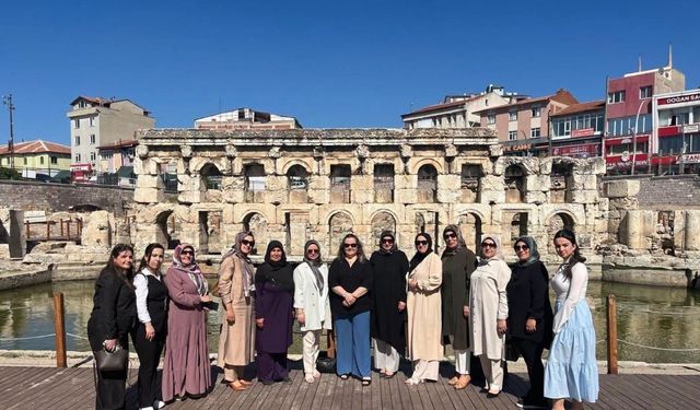 AK Parti Yozgat Kadın Kolları İlçe Başkanları Sarıkaya’da toplandı