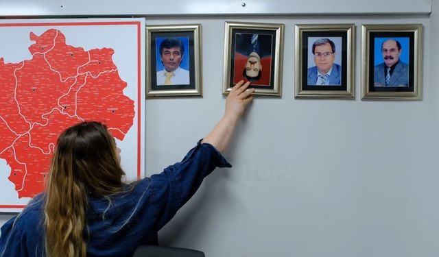 CHP Yozgat'tan tepki: Atanan başkanın fotoğrafı ters asıldı!