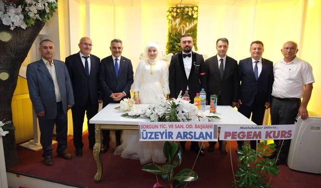 Vali Özkan, Yılmaz ve Selçuk ailelerinin mutluluğuna ortak oldu