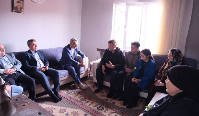Vali Mehmet Ali Özkan'dan Esengin ailesine taziye ziyareti