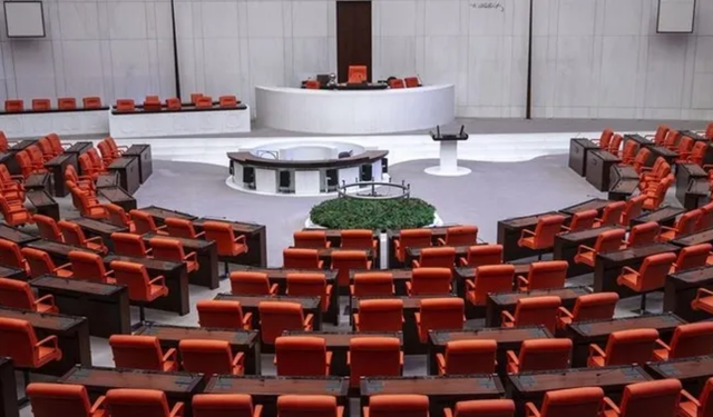 TBMM'de tarihi oturum başladı! "Terörsüz Türkiye" teklifi genel kurul'da görüşülüyor