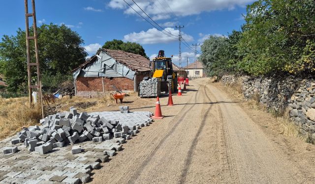 Saraykent’te yollar yenileniyor