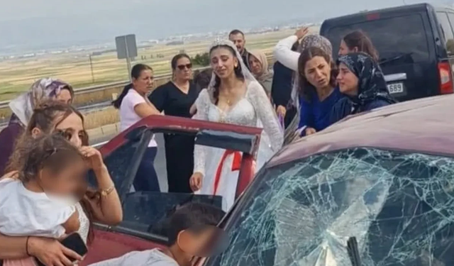 Düğün konvoyunda feci kaza: 2 kişi hayatını kaybetti, 4 yaralı