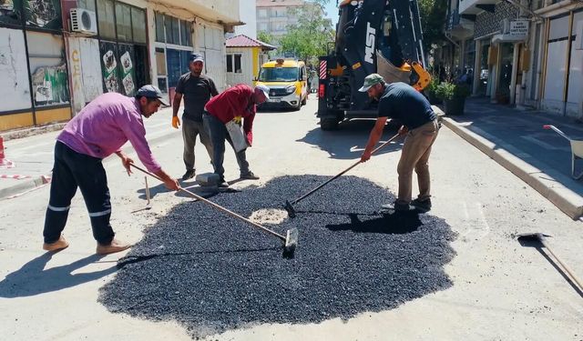 Yerköy’de yol bakım ve onarım çalışmaları sürüyor