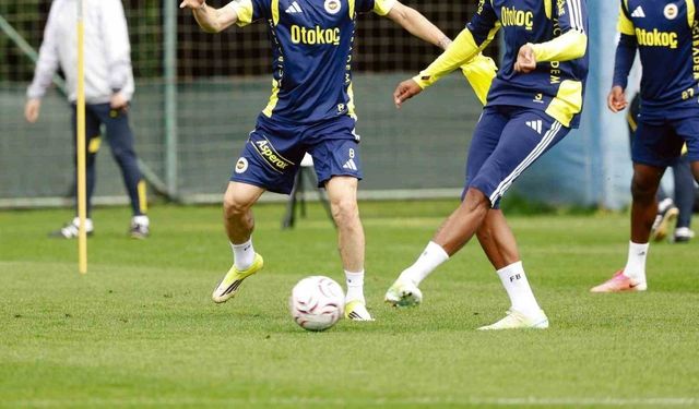 Fenerbahçe hazırlıklarını sürdürdü