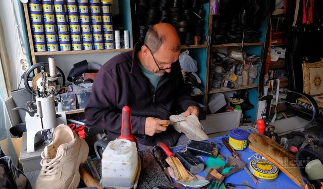 Yozgat’ta ayakkabı ustaları bir bir azalıyor