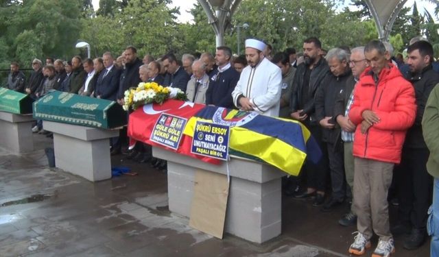 Fenerbahçe’nin efsanesi Şükrü Ersoy son yolculuğuna uğurlandı