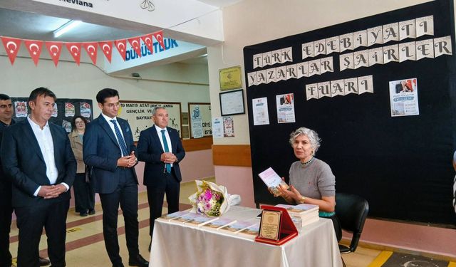 Kadışehri’nde öğrenci-yazar buluşması: Prof. Dr. Zülfiye Acar Şentürk öğrencilerle bir araya geldi