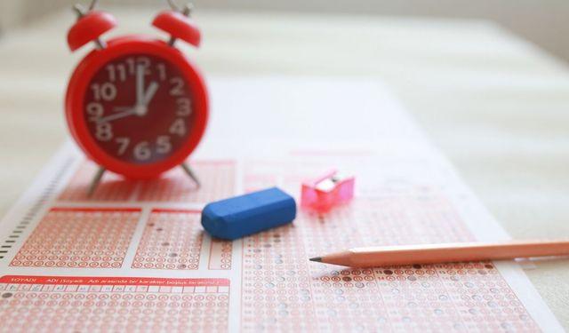 Sınav takvimi belli oldu: Hafta sonu iki önemli sınav