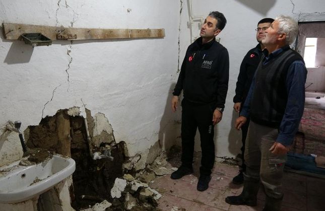 Deprem Yozgat'ı sarstı: Ekipler akın etti!