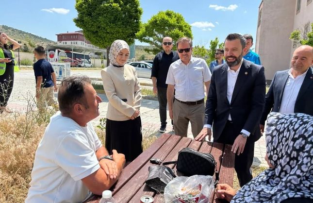 Yozgat Vekili Şahan sınav günü vatandaşlarla buluştu