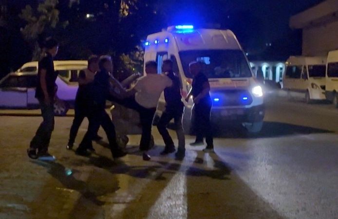 Çocukların kavgasına aileler de karıştı! Ortalık savaş alanına döndü