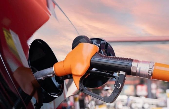 Akaryakıta planlı zam! Litre fiyatı gece yarısı değişecek