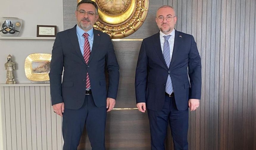 Yerköy Belediye Başkanı Arslan rektör Yaşar'ı ziyaret etti