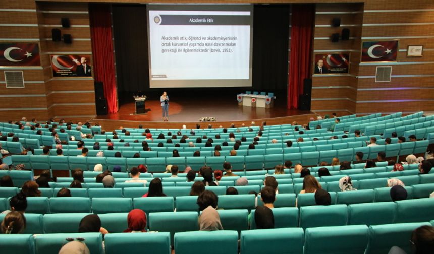 Yozgat Bozok Üniversitesi'nde "Akademik Etik" konferansı
