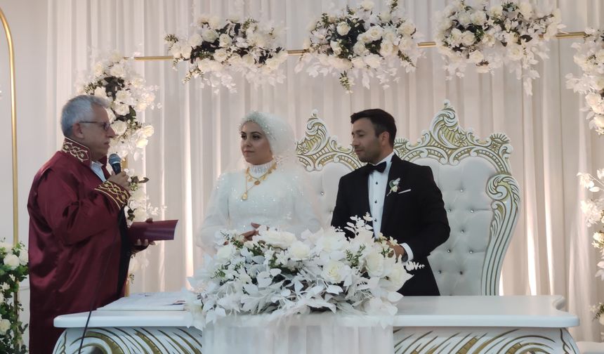 Zekiye ve Ali Genç’in mutlu günü