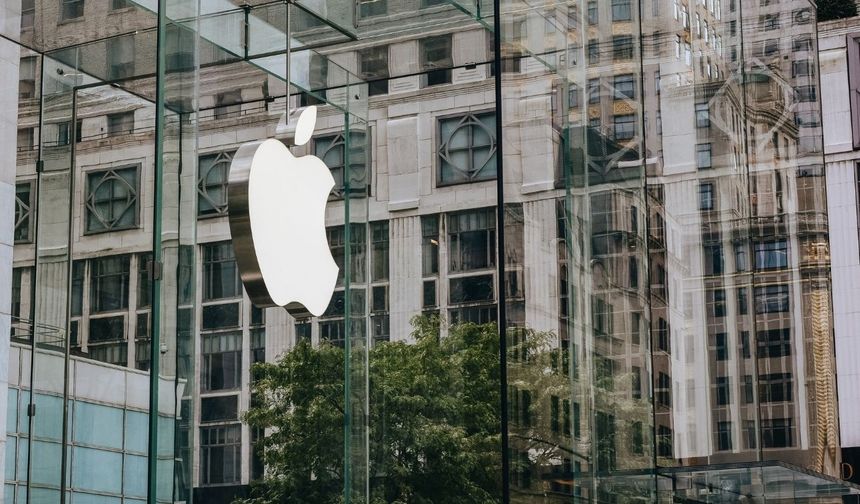 Apple, yapay zeka destekli yeni Siri’yi tanıttı