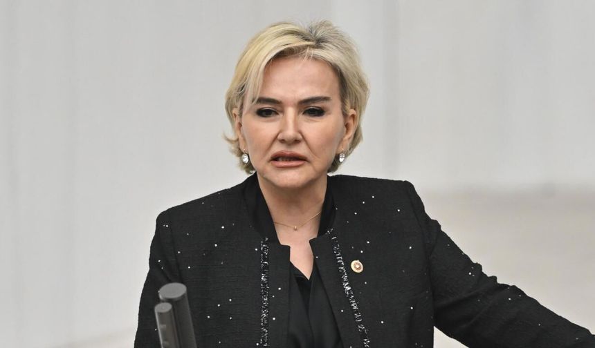 CHP'den istifa eden Milletvekili Nimet Özdemir AK Parti'ye katılıyor