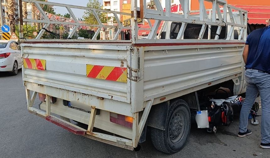 Pikap ile motosiklet çarpıştı: Sürücü yaralandı