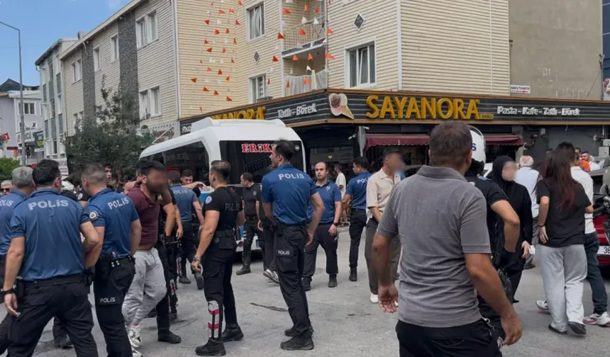 Dükkan tartışması kavgaya dönüştü: 1 kişi bıçaklandı, 6 kişi yaralandı