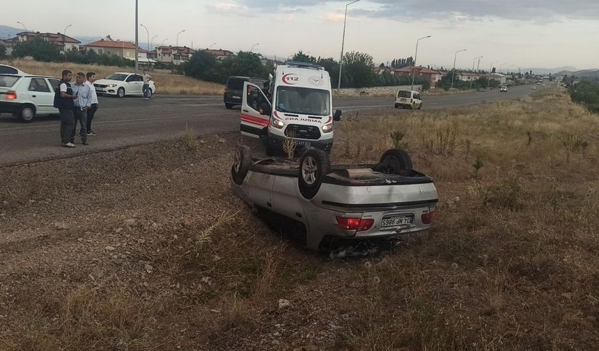 Hastaneden çıktı… Dönüş yolunda kaza yaptı!